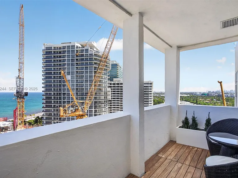 10275 Collins Ave #1521 — Photo 34
