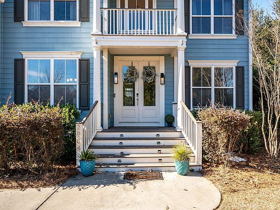 5th image of 2984 Riverwood Dr