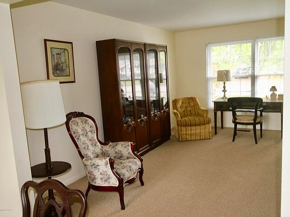 4th image of 2135 Cogswell Dr