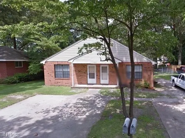 1701 Hawthorne Dr, Chesapeake, VA 23325