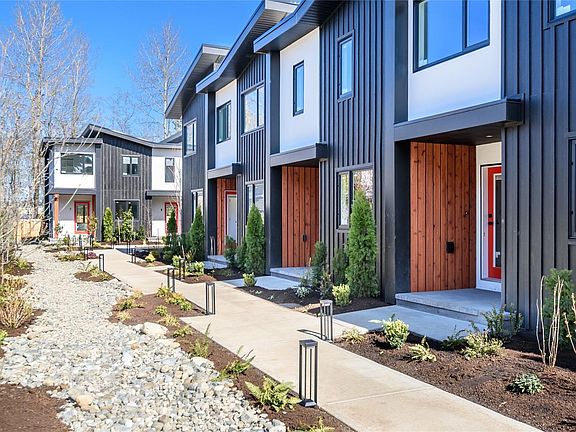 4th image of 1590 Piercy Ave #6