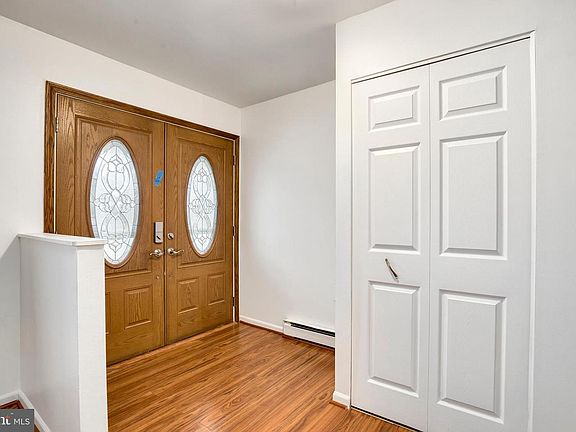3rd image of 1803 N Argonne Ave