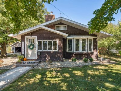 716 E Butler St, Manchester, IA, 52057