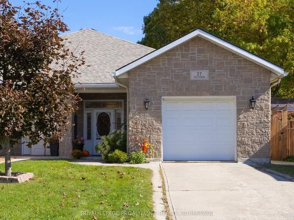 27 Victoria Ave, Gananoque, ON K7G 2S4