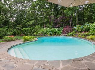 64 Lincoln Ave, East Hampton, NY 11937