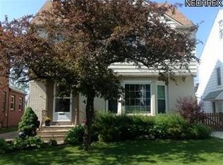 4469 Groveland Rd, University Heights, OH 44118