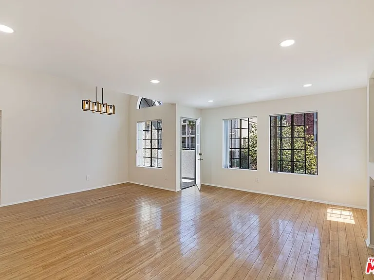 1931 Malcolm Ave #201 — Photo 5