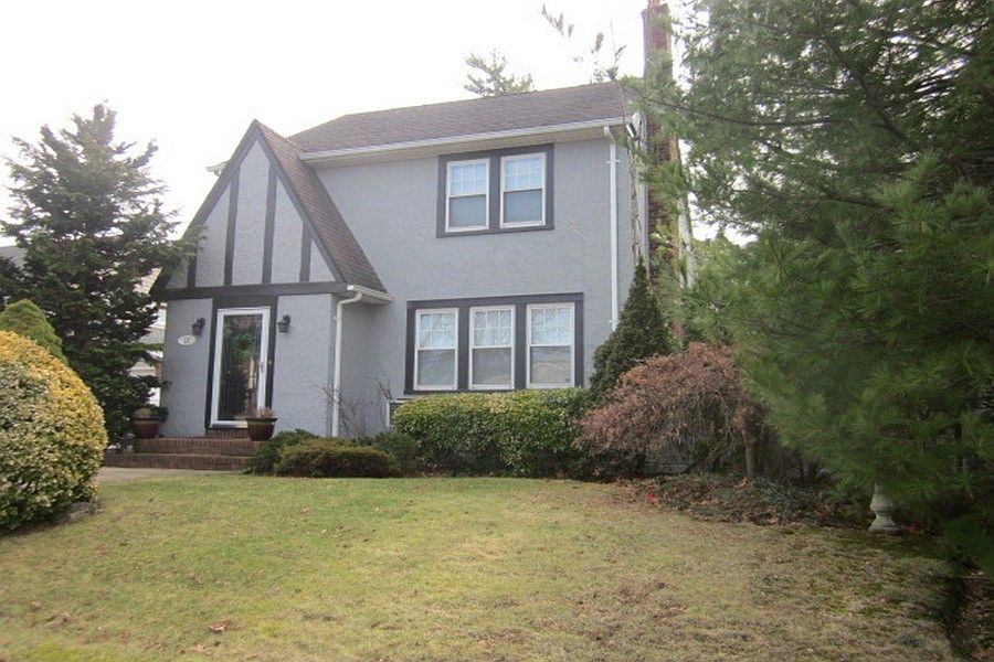 1st image of 12 Kennedy Ave