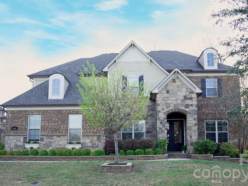 1st image of 8000 Fallondale Rd