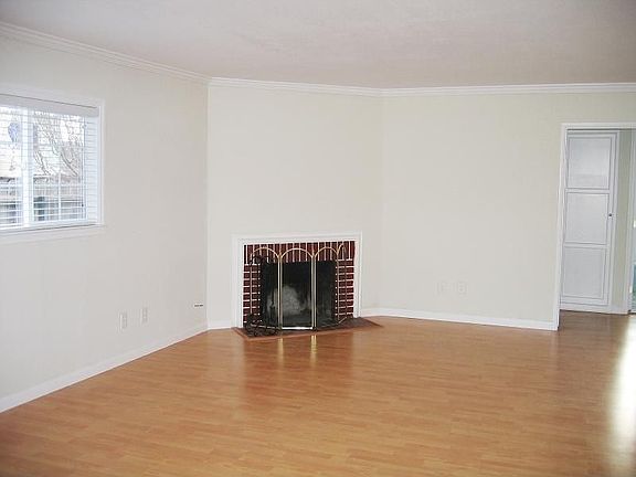 3rd image of 32743 Mission Blvd