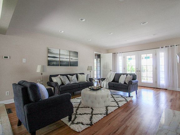 5th image of 1936 S Laurelhurst Dr