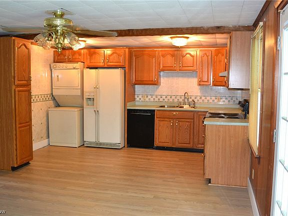 5th image of 139 Beacon Dr
