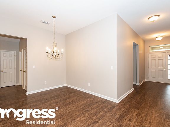 4th image of 579 Arborwood Dr