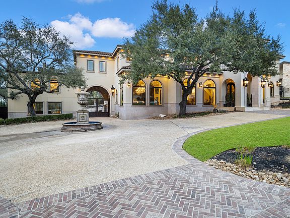3rd image of 11 Vineyard Dr.