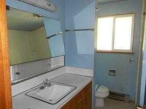 3rd image of 10425 25th Ave E