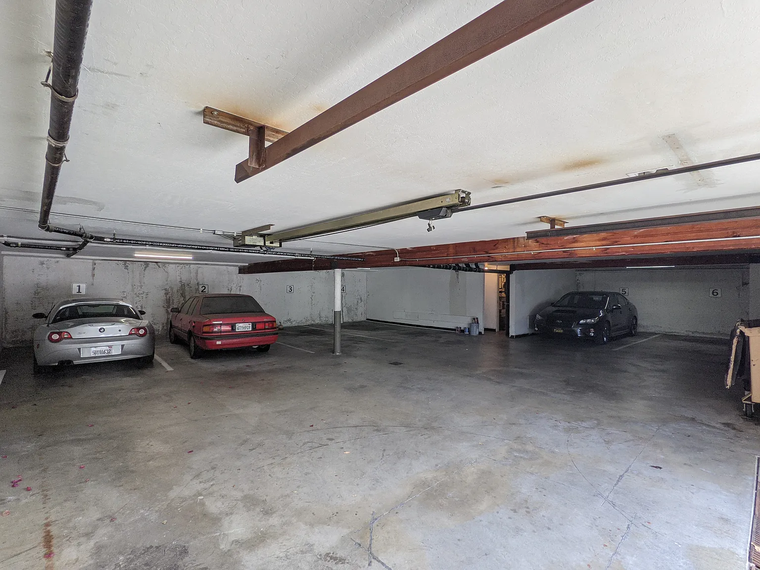 Oxford-Cedar Apartments — Photo 2