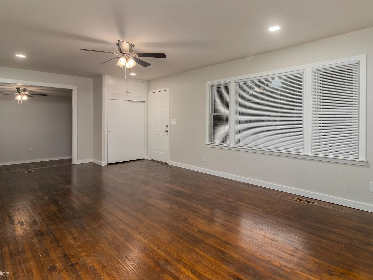1103 W University Blvd — Photo 4