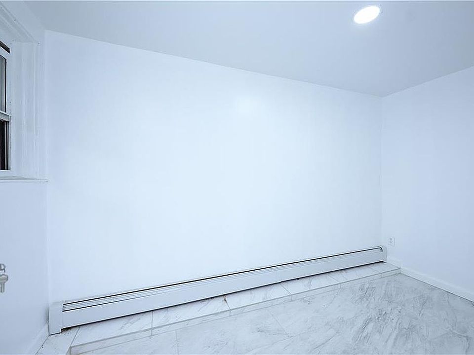 2nd image of 2552 E 19th St