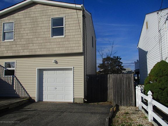 2nd image of 3432 Bergen Ave