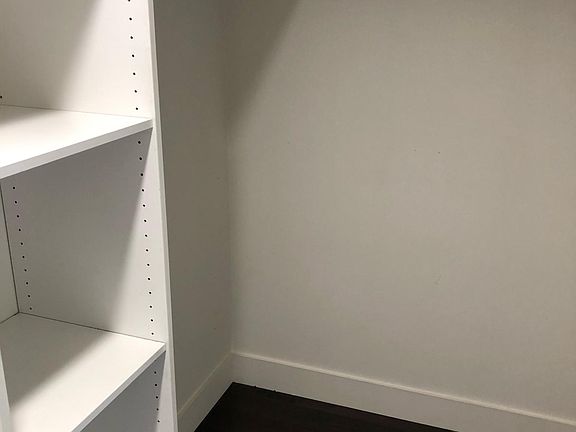 5th image of 4374 Troost Ave Unit 301