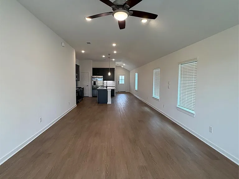 8123 Kay Harbor Dr — Photo 8