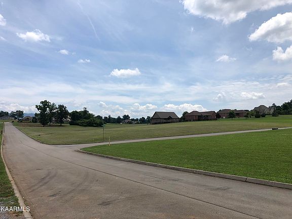 3rd image of Bainbridge Dr