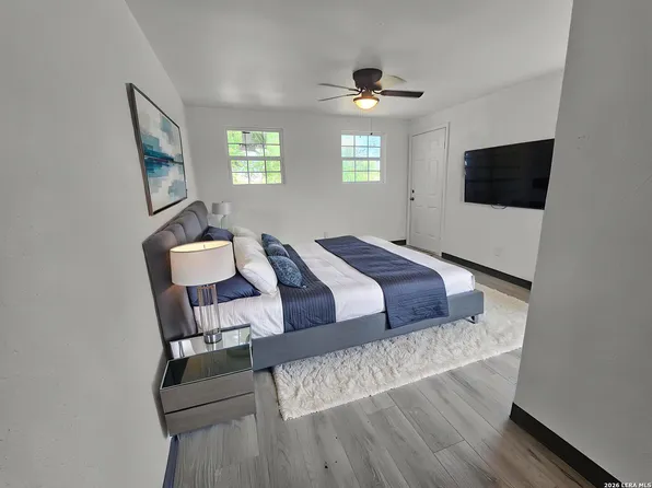 5049 Blue Bonnet, Seguin, TX 78155