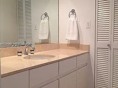 888 Brickell Key Dr #600 — Photo 9