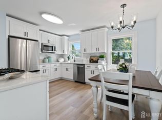 15 Maple Ave, Old Bridge, NJ 08857