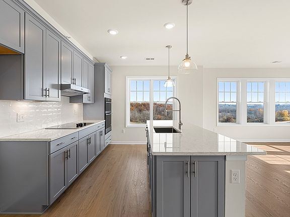 4th image of 8 Peters Farm Way #206