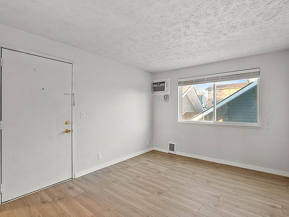 3rd image of 2914 N Hogan St #11339486