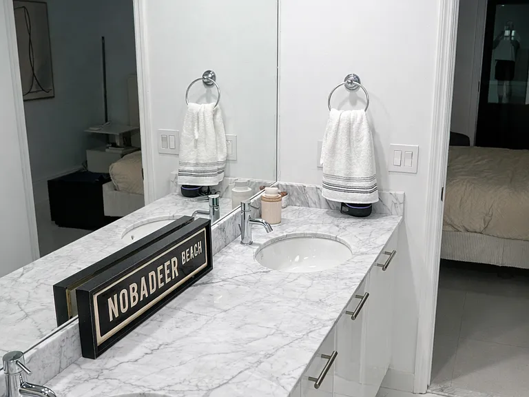 55 SE 6th St #2203 — Photo 9