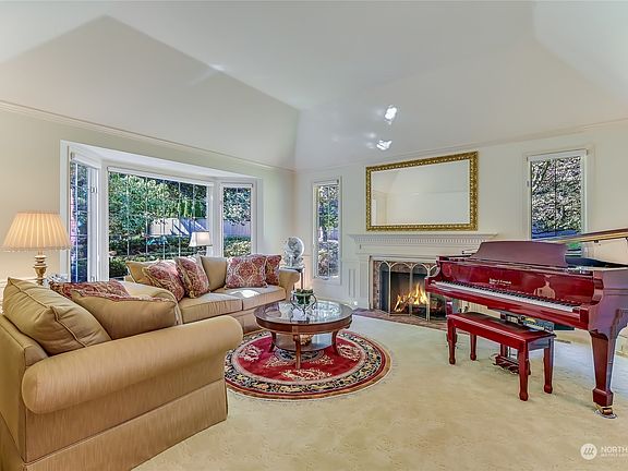 5th image of 6718 214th Avenue NE