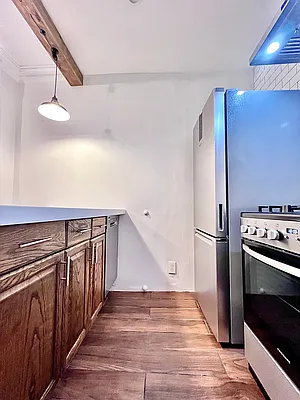 Rented by Compass | media 19