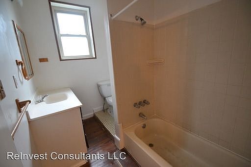 4th image of 783 Clinton Springs Ave