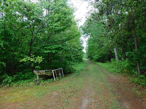 3rd image of 1061 Woodedge Ln