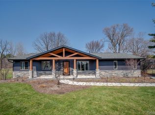 2775 E Square Lake Rd, Troy, MI