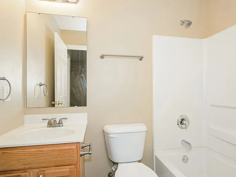 1202 Liberty Xing — Photo 13