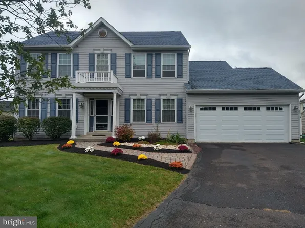 6017 Planters Dr, Pipersville, PA 18947