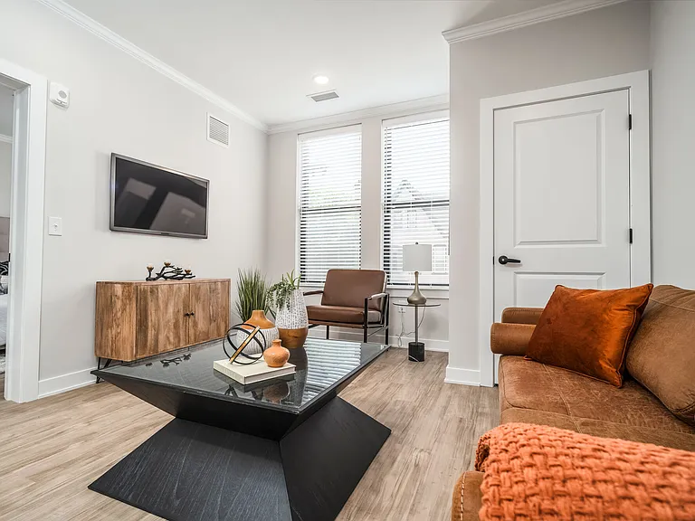 Taylor Flats — Photo 13