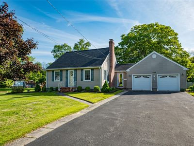 832 Ostrander Avenue, Riverhead, NY, 11901