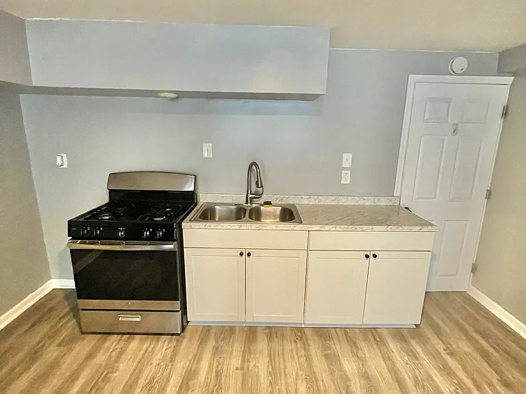 120 Mohawk St #LL — Photo 4