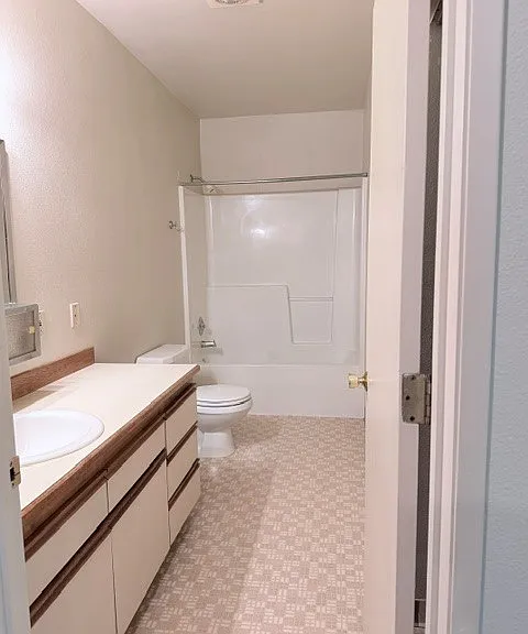 8509 Greenwood Ave N #10 — Photo 6
