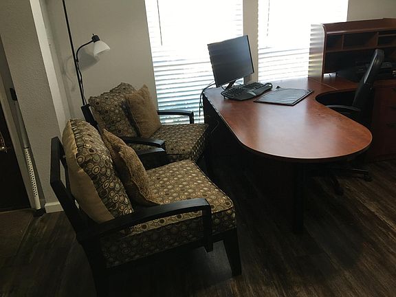 3rd image of 602 Fairglen Ct