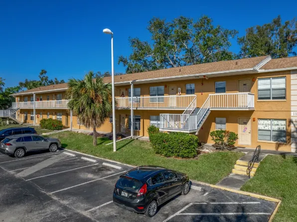 Rio Vista Village Apartments