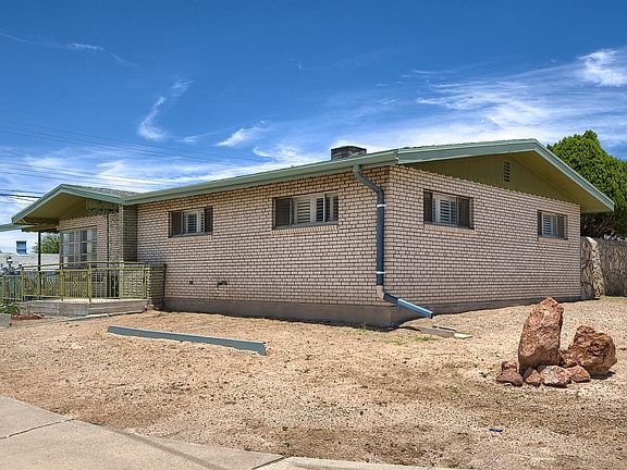 3rd image of 1210 Caper Rd