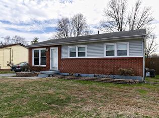 6121 Dobson Ct, Louisville, KY 40229