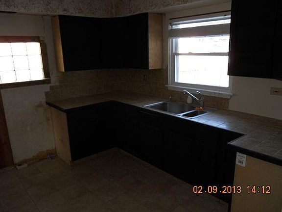 5th image of 9409 S Millard Ave