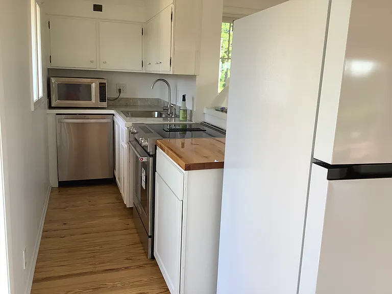 Norwood Ave — Photo 18
