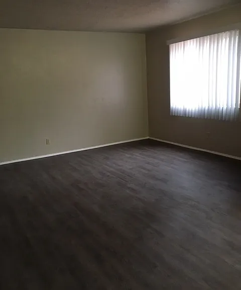 8810 Northeastern Blvd. NE — Photo 10